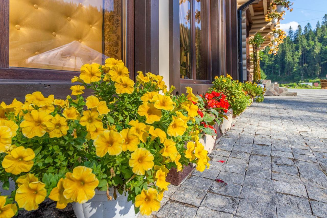 Guest House Turda Bukovel Bagian luar foto