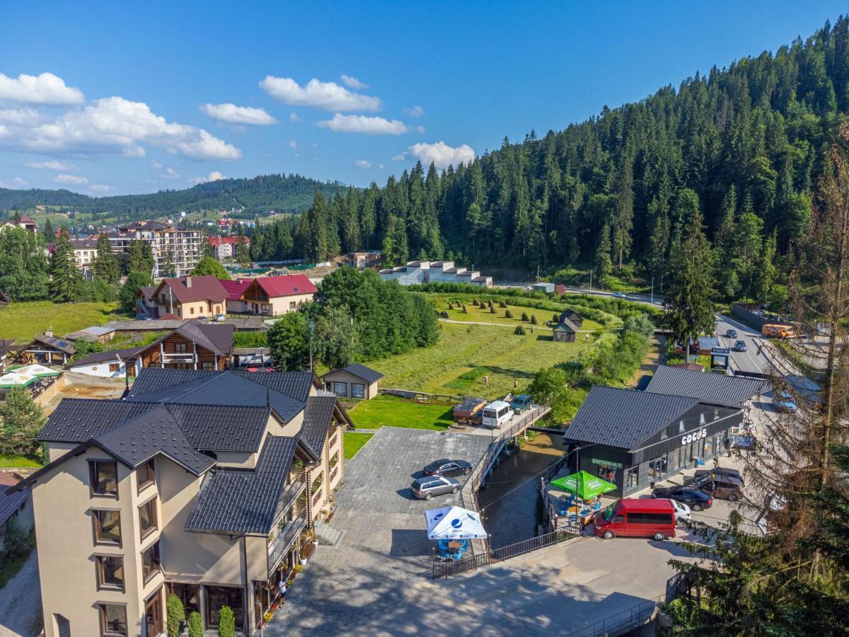 Guest House Turda Bukovel Bagian luar foto