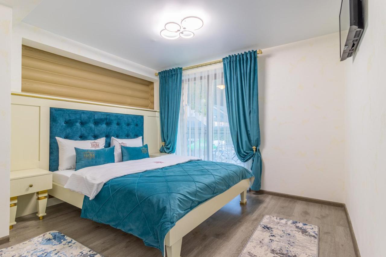 Guest House Turda Bukovel Bagian luar foto