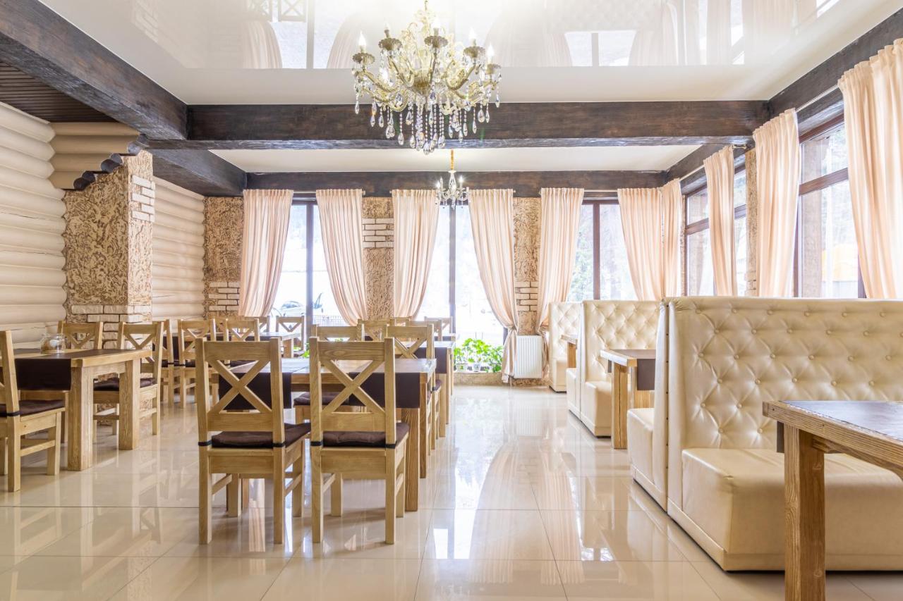 Guest House Turda Bukovel Bagian luar foto